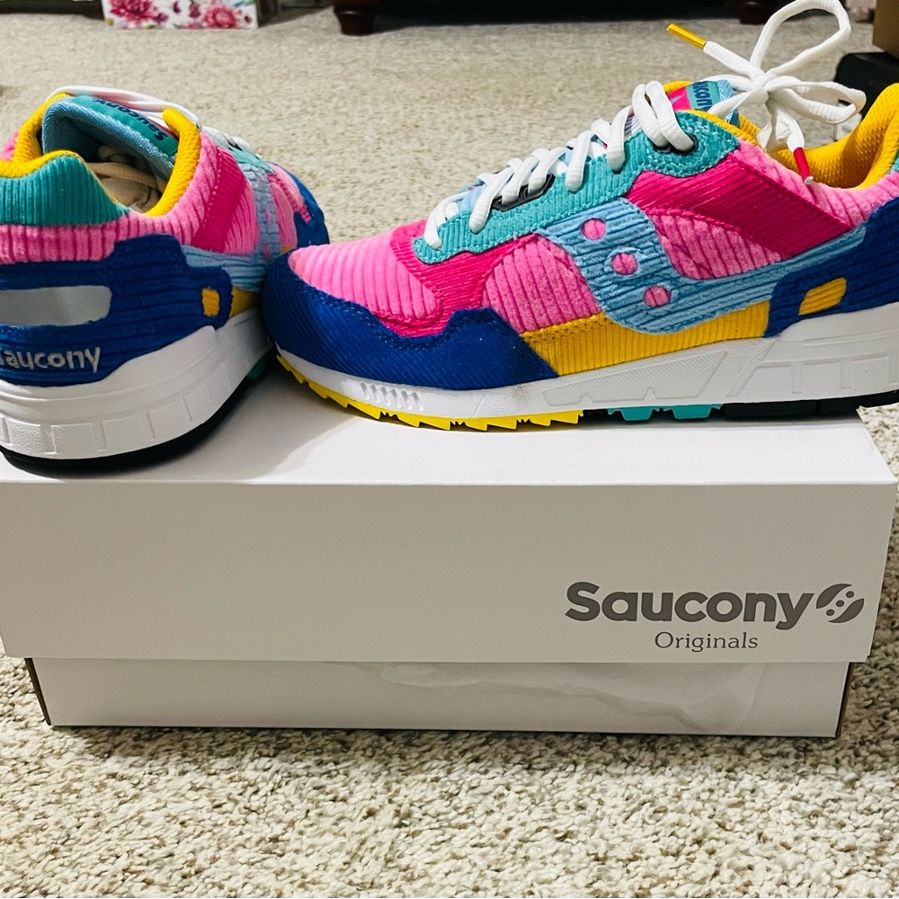 New/no tags. Saucony Shadow 5000 Patchwork women’s sneakers